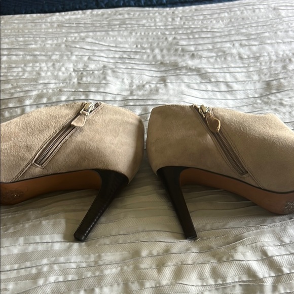 Cream Heeled Boots with Slim High Heel and Suede Texture - Picture 6 of 7